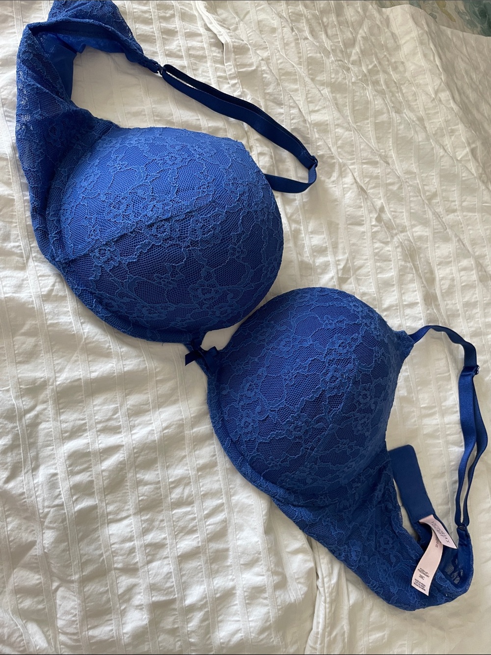 Victoria’s Secret Lace Padded Push-Up Bra 38C